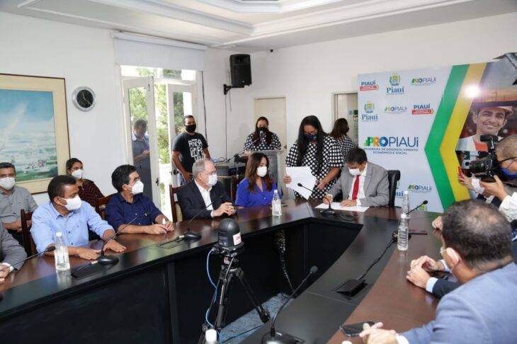 Piauí está pronto para vacinar 1.113.329 milhão de pessoas contra covid-19 a partir de quarta-feira